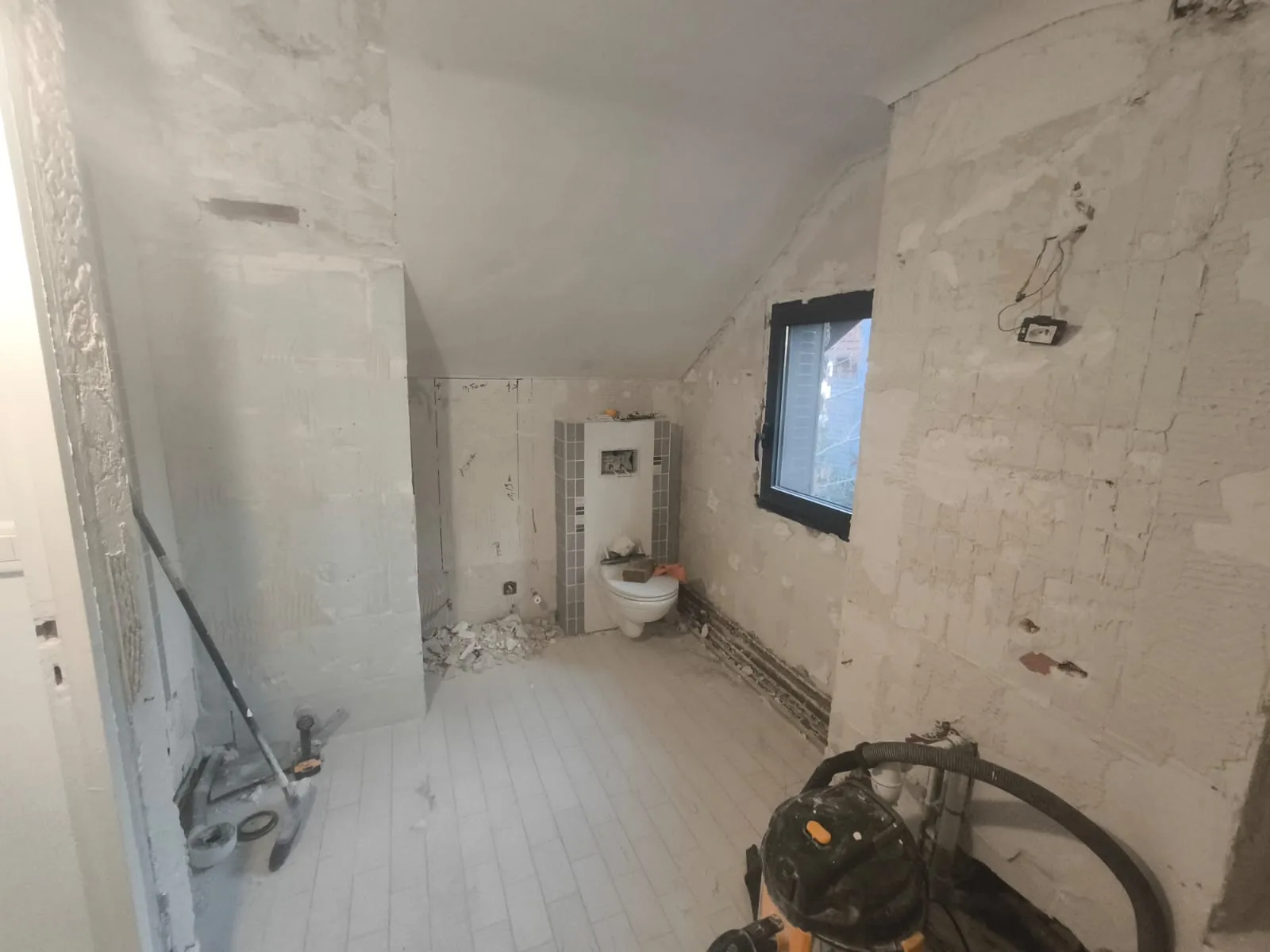 Salle de bain avant rénovation complète